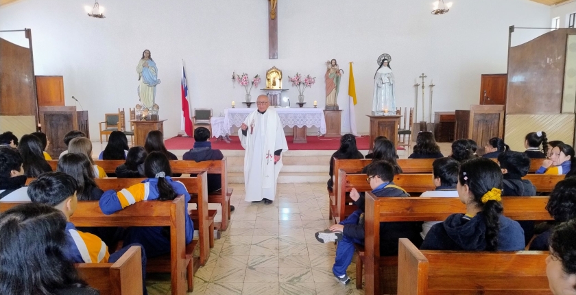 Realizan una misa en conmemoración de la pascua de San Juan Eudes